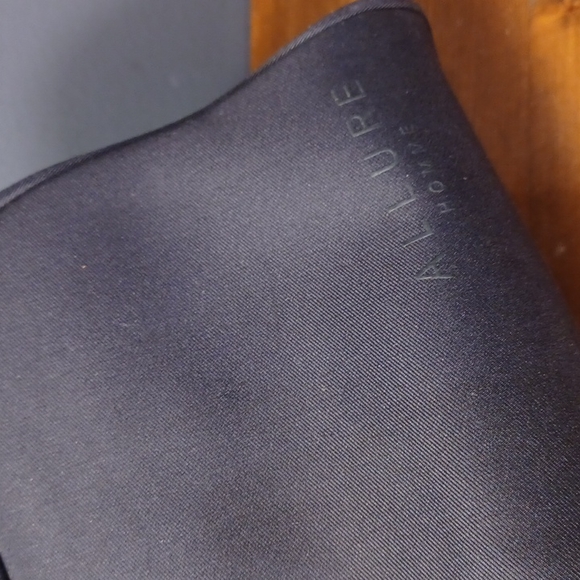 Chanel  Allure  Homme  toiletry bag - Picture 9 of 16